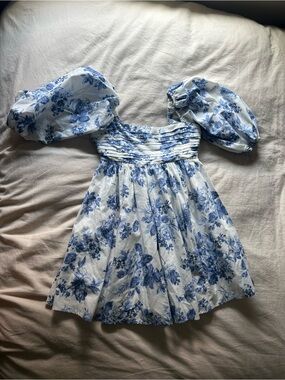 Abercrombie & Fitch White and Blue Floral Mini Dress, size small
